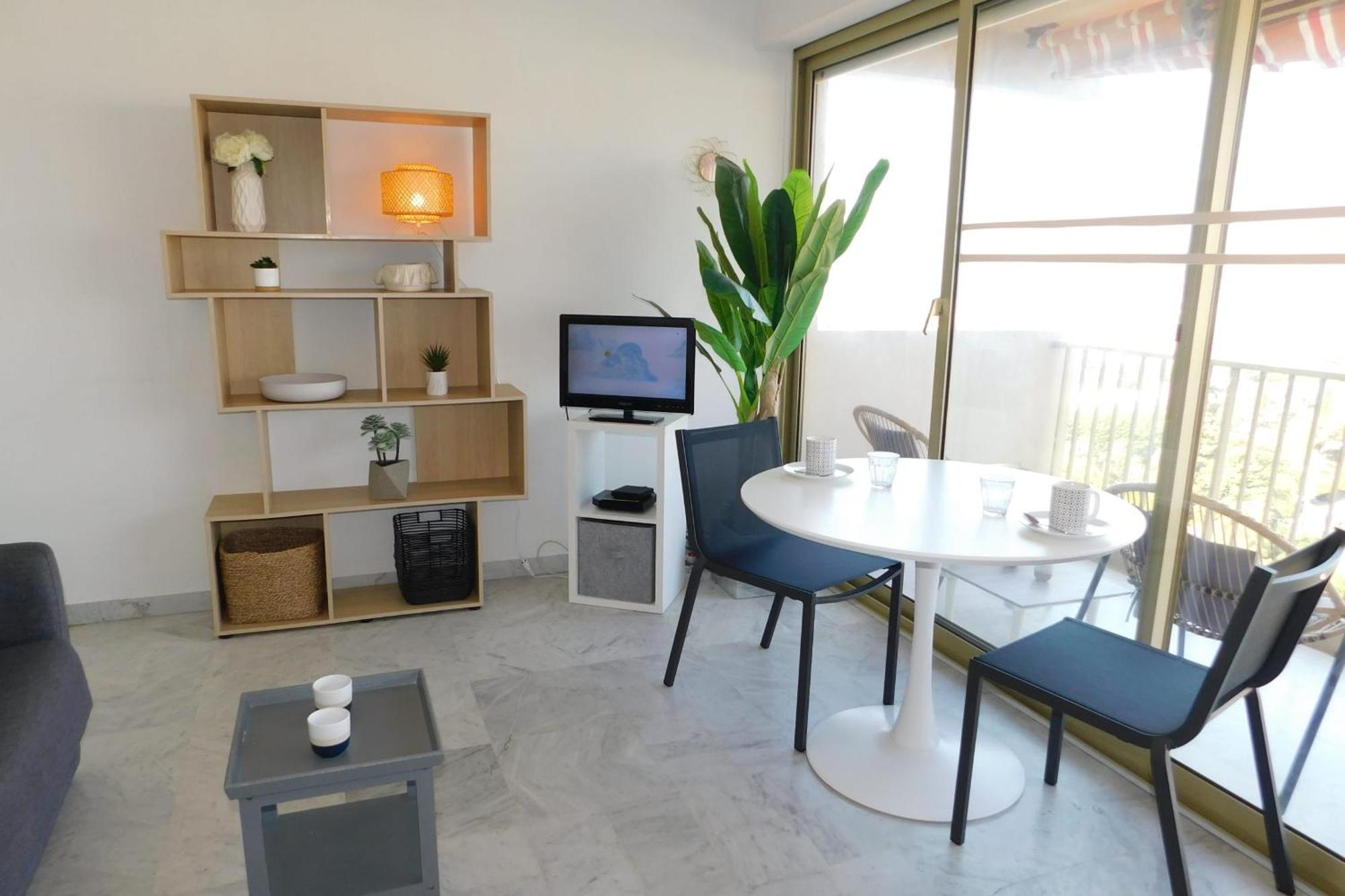 Апартаменти Charming T2 Eden Park With Swimming Pool Private Parking Жюан-ле-Пен Екстер'єр фото